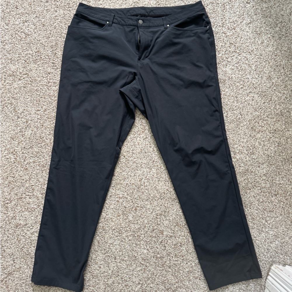 Men’s Lululemon ABC pant